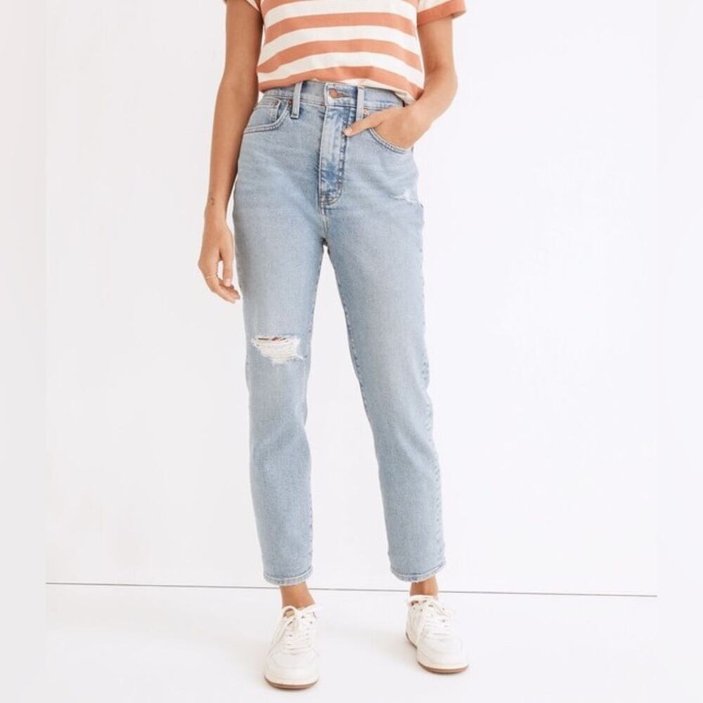 Madewell The Mom Jean Tall 30 Distressed High Rise Light Wash Women’s Jeans